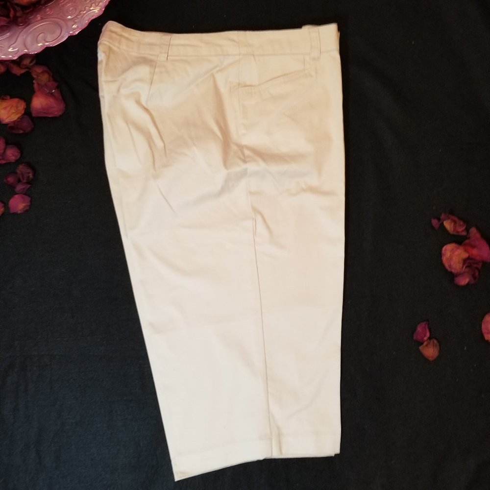 Donna Moore - Cream capris